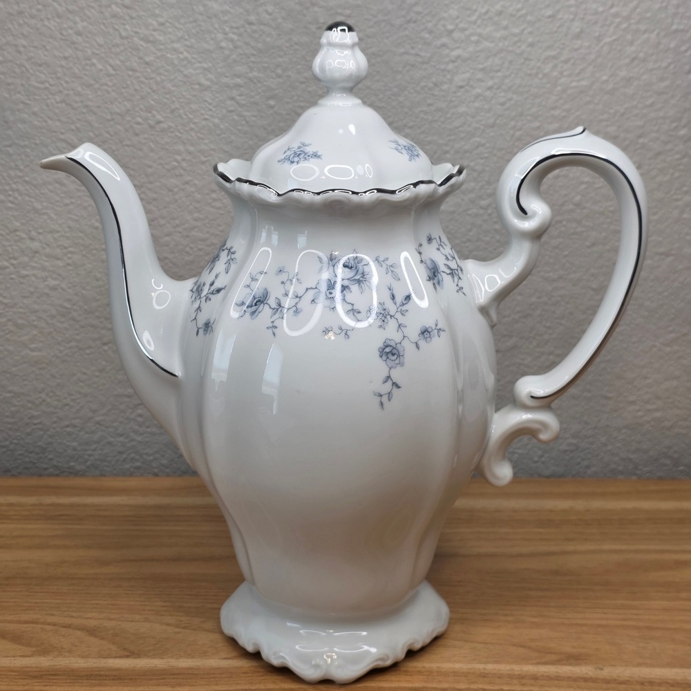 Johann Haviland Blue Garland 6 Cup Coffee Pot and Lid 11" Bavaria Germany CP2